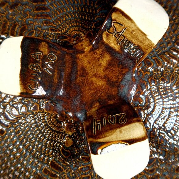 Signed Studio Pottery Platter, Schwein 2014, Cuba MO, Textured Blue & Rust Glaze - Picture 6 of 6